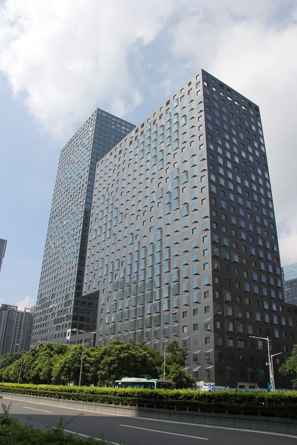 Z6·尊龙凯时装饰公司承建的中广核大厦幕墙工程竣工验收